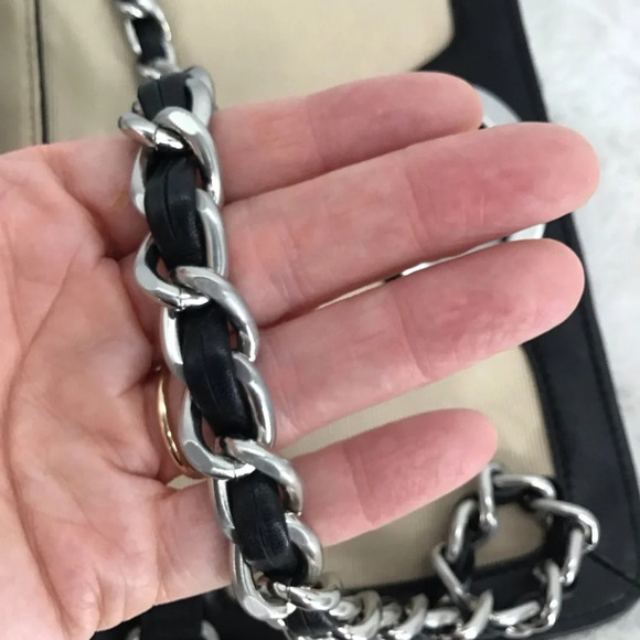 Talbots Quilted Leather Classic Clutch Shoulder Bag Silver Chain Hardware - Picture 14 of 14